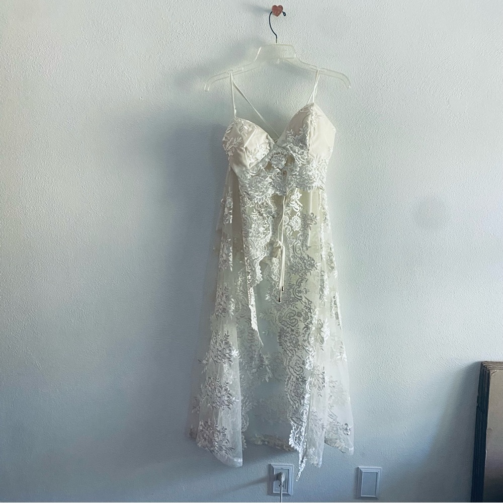 Chicways white lace set